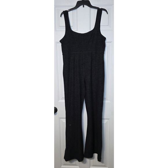 Fabletics Charcoal Heather Kick Flare Square Neck Bra Tank Jumpsuit XXL NWT - Picture 3 of 6